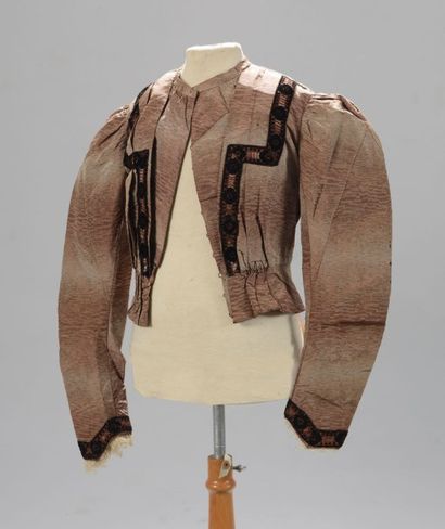null Robe à tournure (jupe, gilet et caraco), milieu XIXème siècle, taffetas changeant...