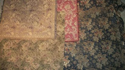 null Réunion de façonnés tapisserie, Roubaix, circa 1900, décor floral au naturel,...