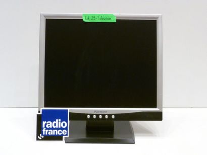 null Monitor LCD 178QPD-D YÜSMART Bon état

LCD Monitor 178QPD-D YÜSMART 7642TG005055...