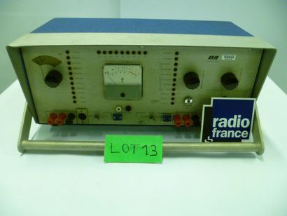 null Calibreur analogique IRMA-M3 LEA Bon état

Analog Calibrator IRMA-M3 LEA 3316-28...