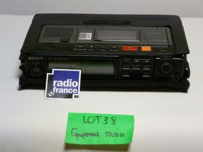 null Equipement studio TCD-D10PRO2 SONY Etat moyen. Magnéto cassettes DAT portatif,...