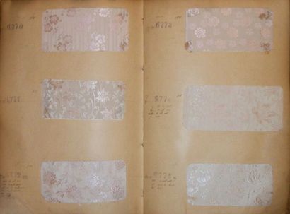 null Album d’échantillons, circa 1917, façonné soie, fleurs, petits motifs, abstraits,...