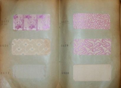 null Album d’échantillons, circa 1912, façonné soie, fleurs, petits motifs, abstraits,...