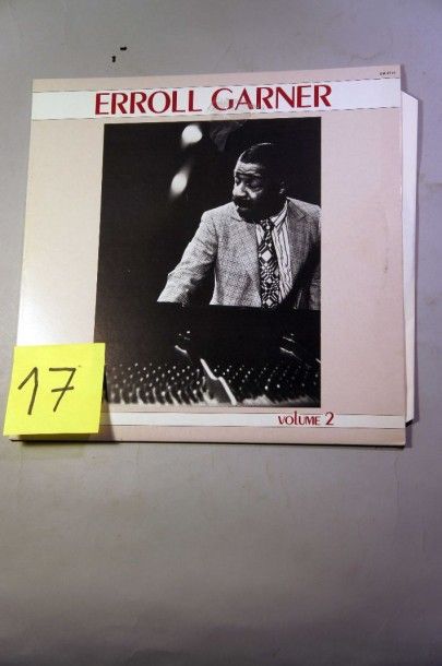 null Lot de 75 disquesq vinyl
Musique Flamenco
Jazz dont Erroll Garner, Lionel Hampton,...