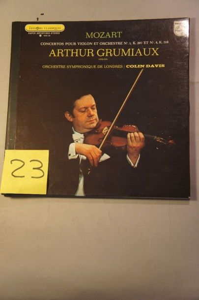 null Lot de 51 disques vinyl




Musique classique: Mozart




Jazz: Louis Armst...
