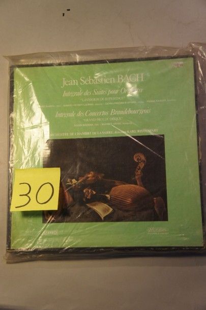 null Lot de 38 disques vinyl




Musique classique dont Offenbach, Bach, Liszt




Chansons...