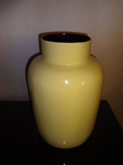 null Vase en papier maché, goût chinois, moderne

h 32 cm