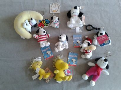 null SNOOPY - Lot de 10 peluches 