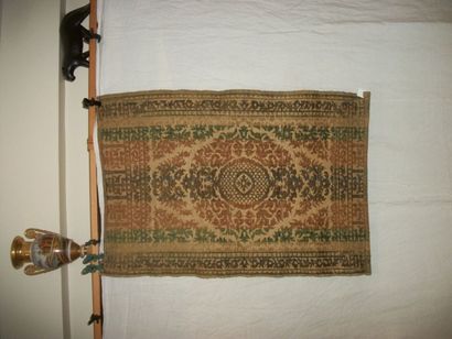 null Yastik ou dessus de coussin de diwan en velours de Brousse, Turquie, XIXème...