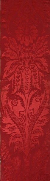 null Damas rouge, XVIIIème siècle, style Louis XIV, décor en pointe d'une fleur épanouie...