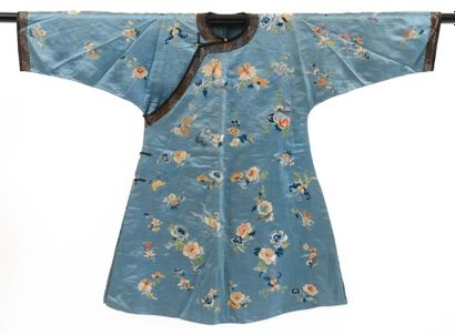 null Robe informelle de femme Han, Chine, dynastie Qing, XIXème siècle, satin bleu...