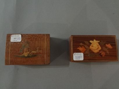 null Deux petites boites en bois de placage et marqueterie

Début XXe siècle.