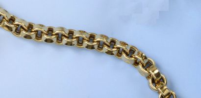 null Ravissant bracelet souple en or jaune 18 k (750 millièmes). Il est composé d'une...
