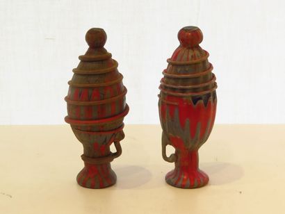 null Deux Amphores - copie de vases de fouille romaine - en pate de verre italienne,...