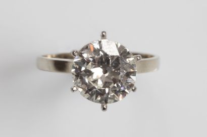 null BAGUE solitaire en platine (min. 800 millièmes) serti d’un diamant taille ancienne,...