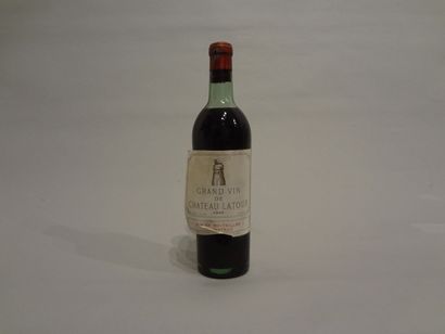 null 3 Bouteilles - Château Latour, 1942, 1er GCC de Pauillac (1 étiquette en mauvais...