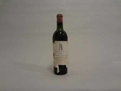 null 5 Bouteilles - Château Latour, 1953, 1er GCC de Pauillac (5 étiquette en mauvais...