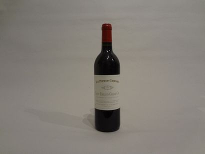 null 12 Bouteilles - Le Petit Cheval, 1992, 2d vin Cheval Blanc, Saint Emilion (1...