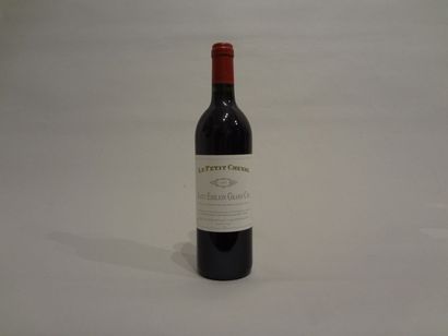 null 12 Bouteilles - Le Petit Cheval, 1992, 2d vin Cheval Blanc, Saint Emilion (1...