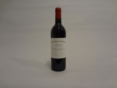 null 12 Bouteilles - Le Petit Cheval, 1992, 2d vin Cheval Blanc, Saint Emilion (1...
