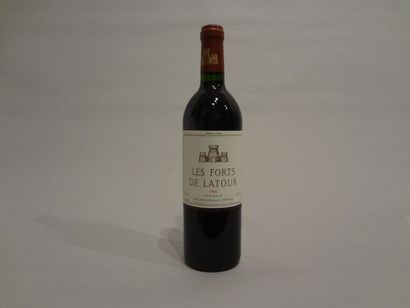 null 6 Bouteilles - Les Forts de la Tour, 1986, 2d vin La Tour, Pauillac (4 étiquettes...