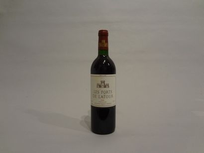 null 6 Bouteilles - Les Forts de la Tour, 1986, 2d vin La Tour, Pauillac (4 étiquettes...