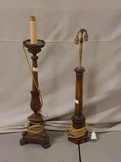 null Deux lampes. H : 67 cm (pied) et H : 50 cm (pied)