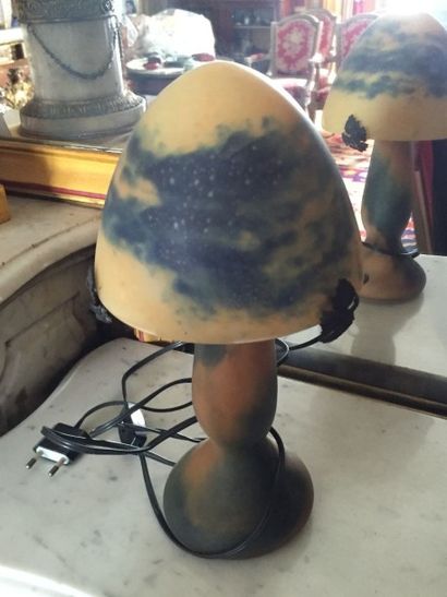 null Lampe champignon en verre à fond jaune orangé, style 1930, H.: 29 cm