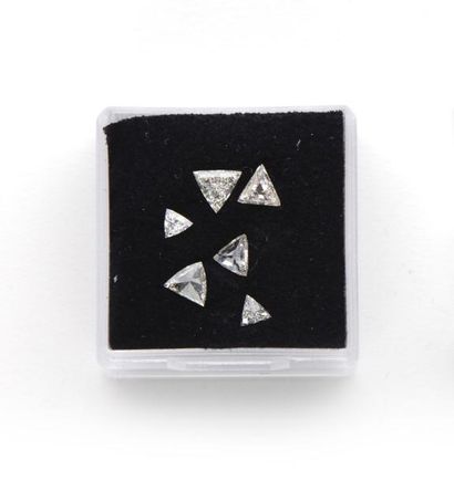null 116. Lot de 6 diamants troïdas, pesant au total 0,92 carats.