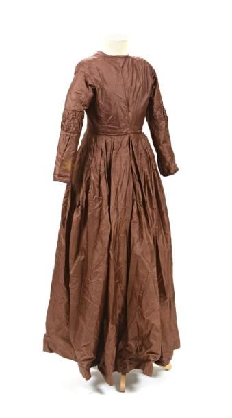 Robe à tournure, milieu XIXème siècle, taffetas...