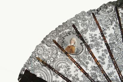 null Les portraits

Eventail, la feuille en dentelle de chantilly de Bayeux noire,...