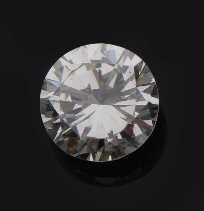 null BAGUE solitaire en platine ( 950 millièmes) serti d’un diamant taille brillant,...