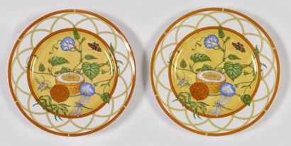 null HERMES - Deux assiettes en porcelaine, modèle LA SIESTA, D: 23 cm, dans une...