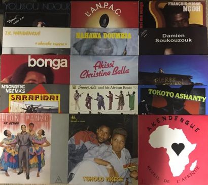 MUSIQUE DU MONDE Lot de 83 disques 33 T de musique Africaine. 
VG à EX / VG à NM
Set...