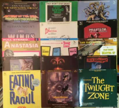 BANDES ORIGINALES DE FILMS Lot de 49 disques 33  T de musiques de films sur le label...