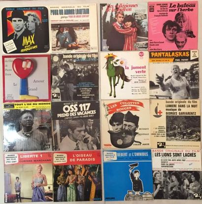 BANDES ORIGINALES DE FILMS Lot de 35 disques 45 T EP de musiques de films Français.
VG...