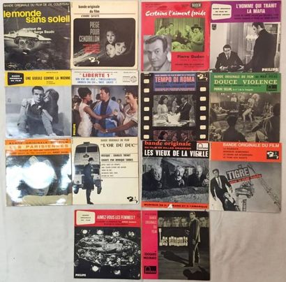 BANDES ORIGINALES DE FILMS Lot de 30 disques 45 T EP de musiques de films Français.
VG...