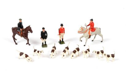 null BRITAINS. CBG et DIVERS. Lot de figurines et jouets mécaniques comprenant :...