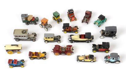 MODELS OF YESTERYEAR. Lot de véhicules 1/43ème...