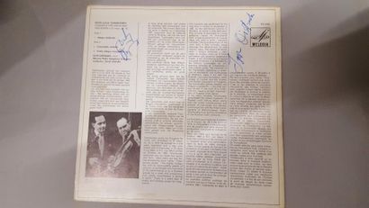 null Un disque 33T Igor et David Oistrakh
Tchaikovsky
Melodia OS2205
EX/EX
signé...