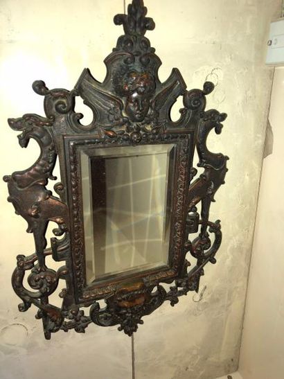 null Petit miroir en ebonite dans le gout de la Renaissance, fin XIXe siècle