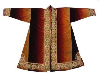 null Kaftan, empire Ottoman, XIXème siècle, velours de soie jaspé du grenat au chamois,...