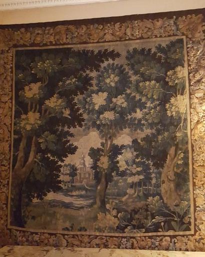 null AUBUSSON

Tapisserie "Verdure"

 XVIIe siècle

200 x 200 cm (restaurations,...