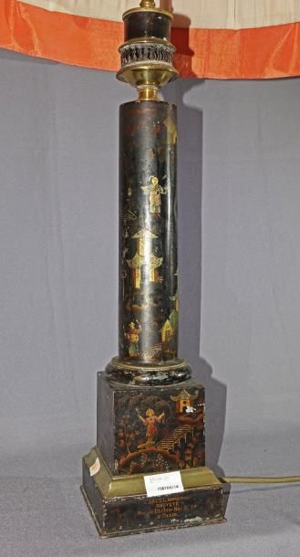 Lampe Carcel, en forme de colonne cylindrique...