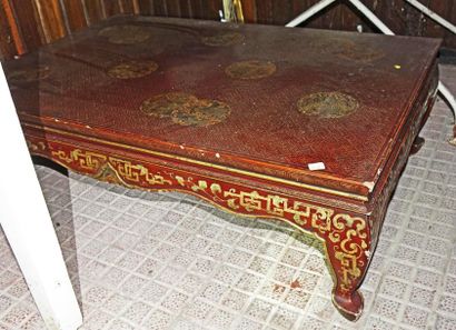 Table basse rectangulaire en bois laqué brun-rouge...