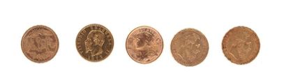 null Lot de cinq pièces en or: 20 F suisse, 1935; 20 lires , 1873; deux pièces 20...