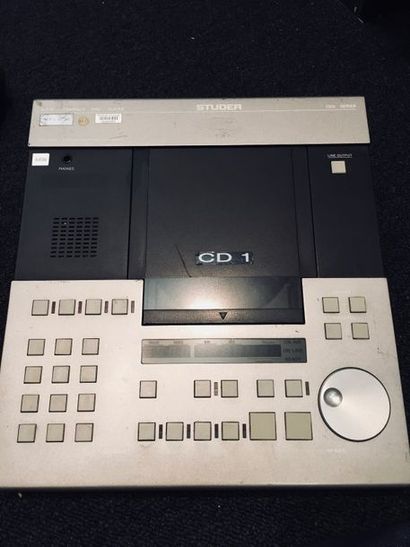 MACHINE AUDIO - LECTEUR CD STUDER A 730 . Pour Pièces détachées