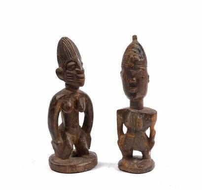 null Statuette Femme en bois à patine brune

Yoruba

25 cm