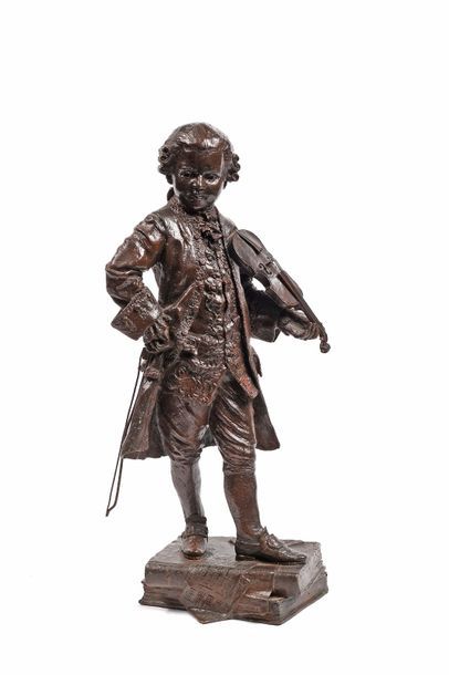 null Philippe JACKSON (né en 1944)

Mozart enfant debout tenant un violon dans la...
