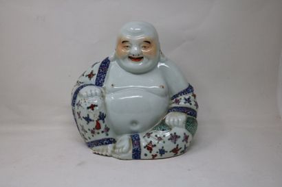 null Bouddha de fortune en porcelaine à décor polychrome

Chine, XXe siècle

H.:...